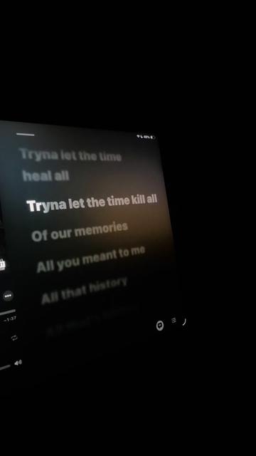 @🎧