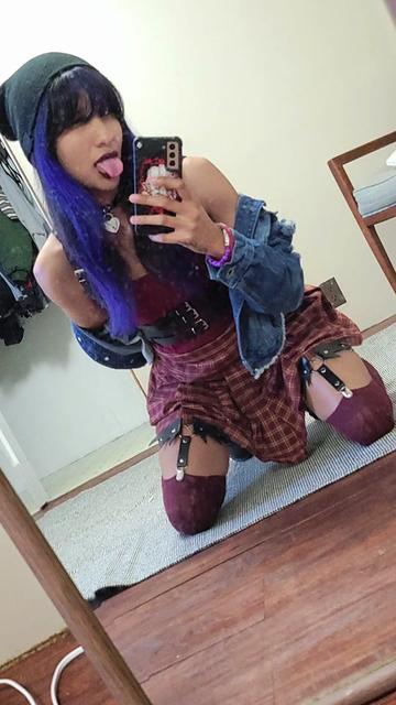 @//_^ Emo Doll //_^
