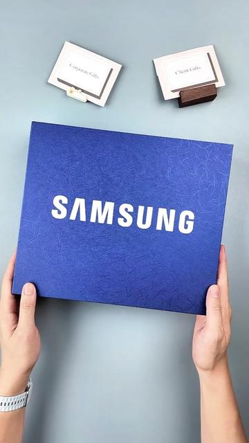 @Custom Tech Gifts | LT