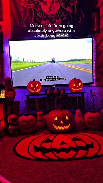 @Spooky Sara🦇🎃