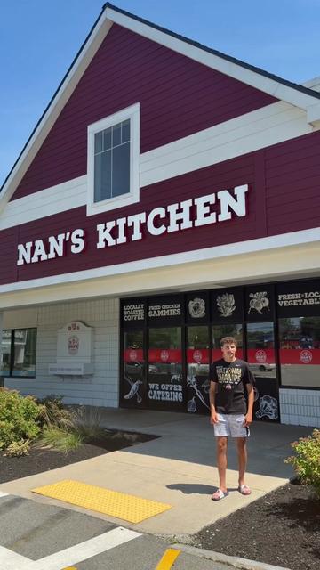 @Massfoodreviews