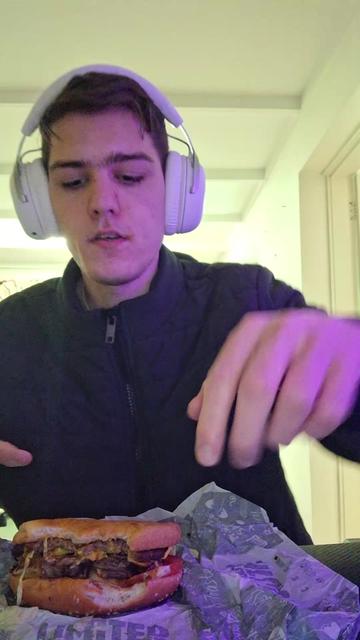 @Vybess