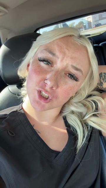 @whatthehellie02