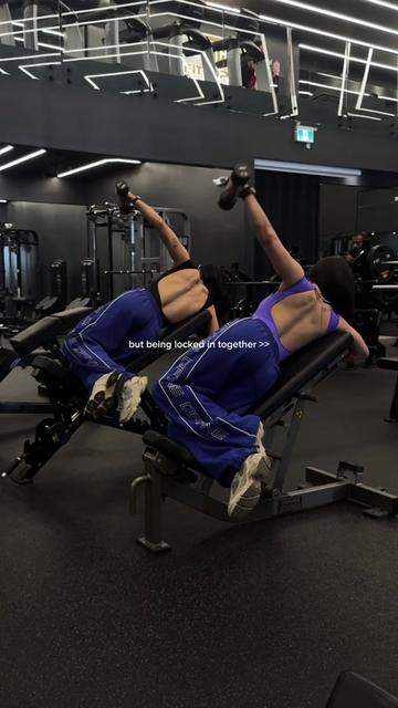 @raechelklifts