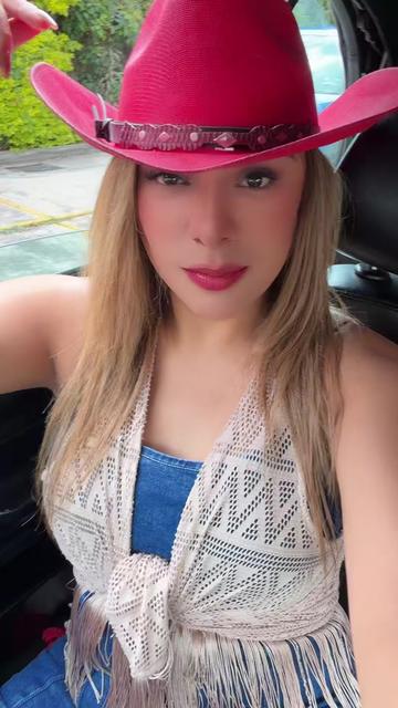 @Laurita