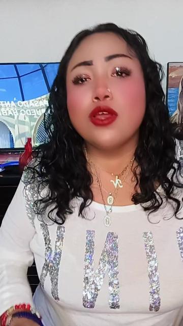 @❤️&zwj;🔥🦄ᶜʰⁱⁿᵃ Bb 👑♑️🦋