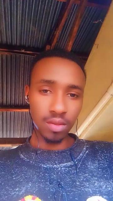 @LOVY MASHAIRI المنصور