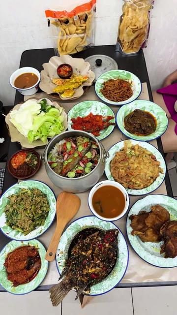 @Saung Sunda Teh Mojang
