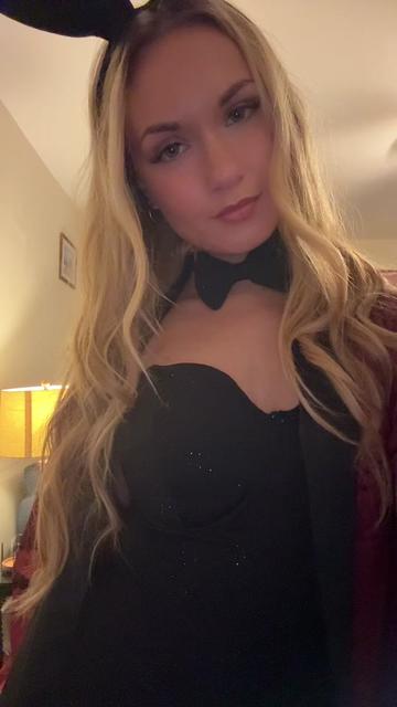 @hannahlybrand