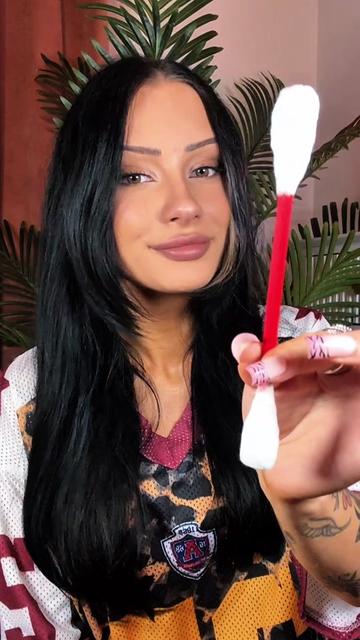@adriannaskon