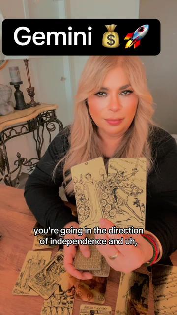@Green Apple Tarot