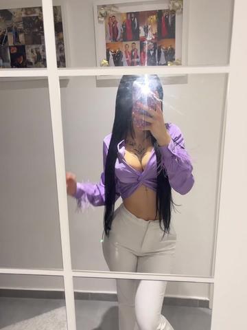 @laariisa27
