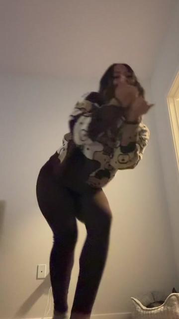 @Ariiii