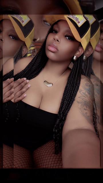 @SheTinkUnique🌻
