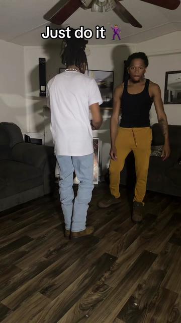 @Ghettotwins_