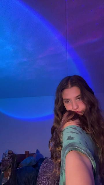 @lindsey ⋆˚꩜｡