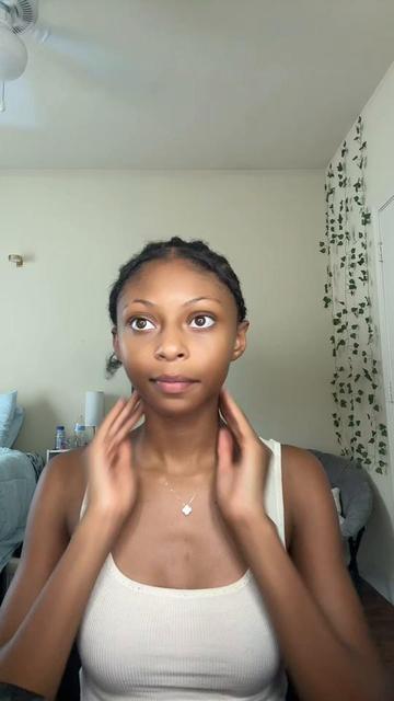 @Niya Riona