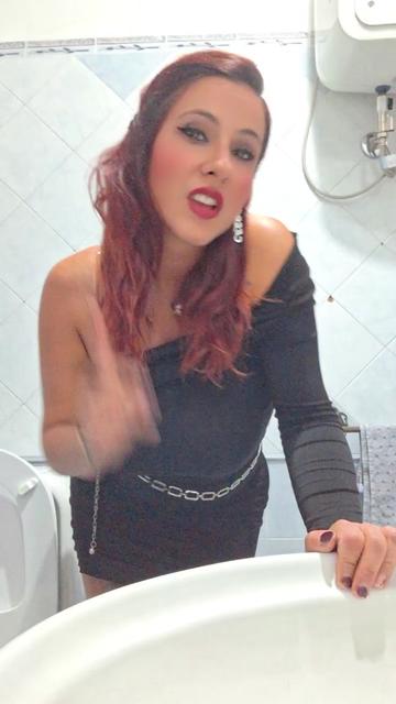 @Roberta89