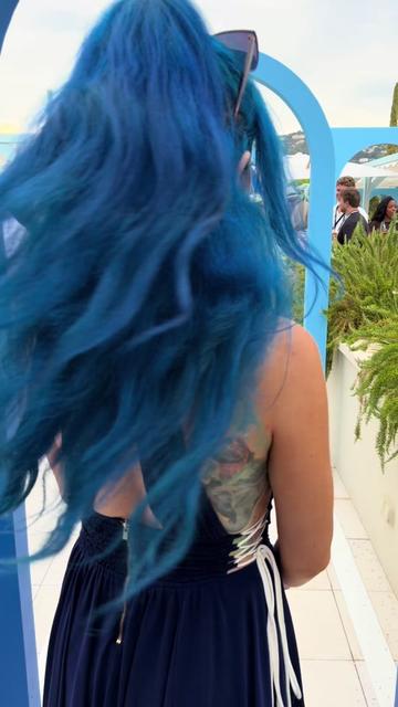 @Alissa White-Gluz