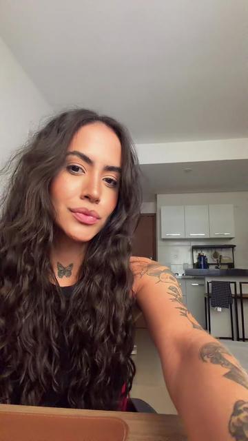 @whoisianca
