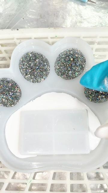 @The Luxury Resin Goddess