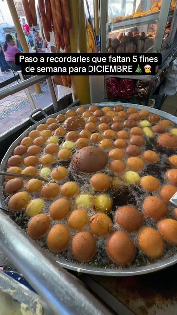 @LolaCarolaFood