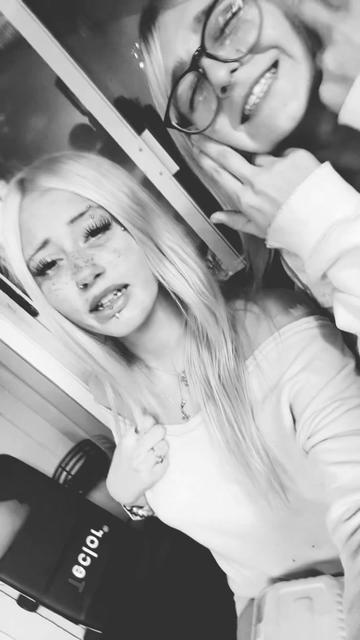 @꩜ layla rain👩🏼&zwj;❤️&zwj;💋&zwj;👩🏽 𓋹