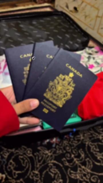 @𐌔 𐌵 𐌌 𐌌 ı 🇨🇦🍁