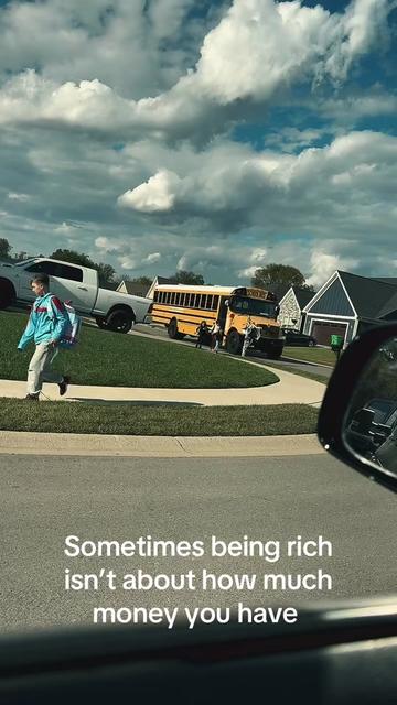 @hebbz8