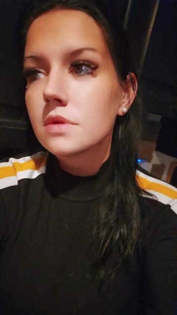 @la femme au regard 🤣🙈