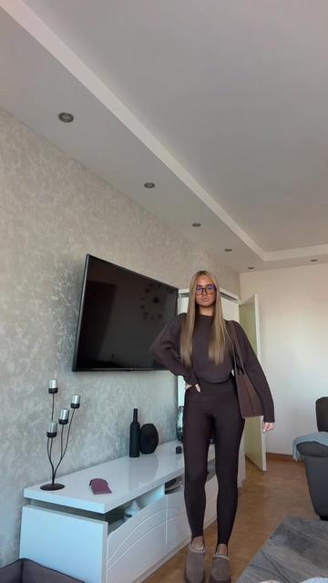 @лара