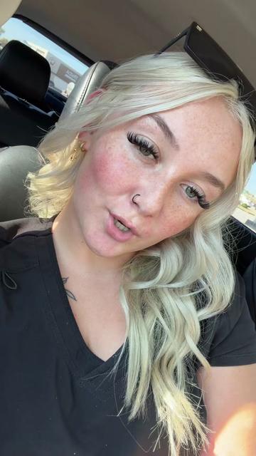 @whatthehellie02
