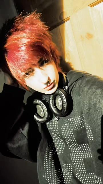 @⁺{¬ºཀ°}¬☣︎ Jay