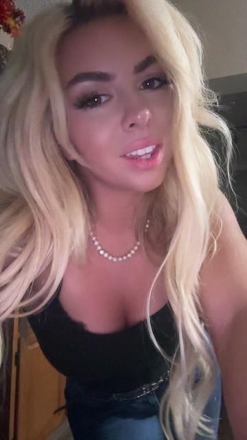 @Valianna Rose