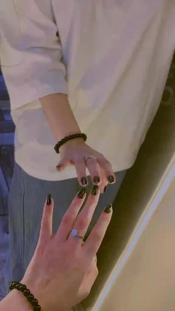 @𝐢𝐭𝒙-soni-𝒌𝒖𝒓𝒊👅