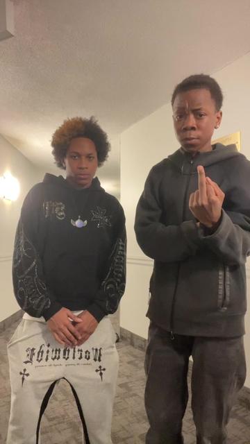 @Twitch - Peacze4
