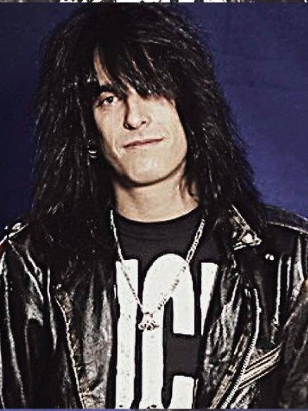 @𝓛𝓮𝓲𝓰𝓱🎸
