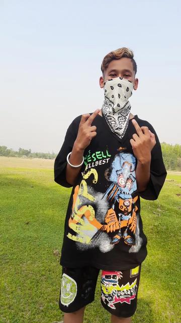 @😎