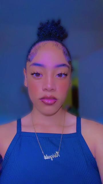 @queen_cara_mel