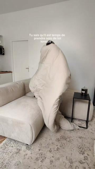 @C&eacute;line M.