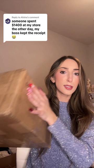@ItsAlexisSimone