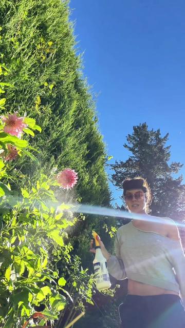 @Ava Dahlia 🇨🇦👩🌾✌️