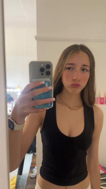@𝐞𝐥𝐥𝐢𝐞𝐩𝐫𝐢𝐯