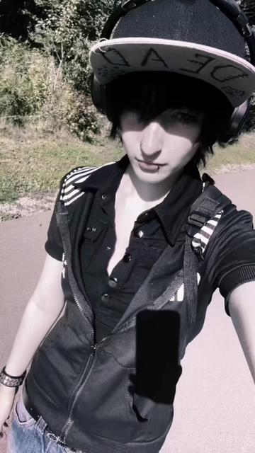@⁺{¬ºཀ°}¬☣︎ Jay