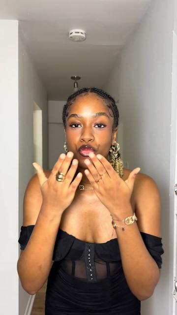 @EVA-MAUREEN 🥰