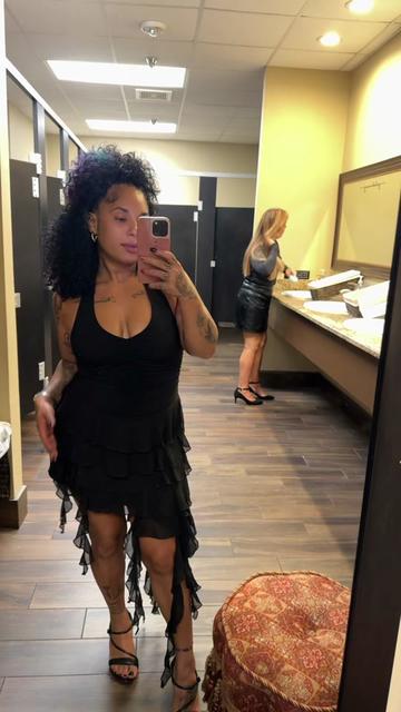 @ShhmoneyCurl