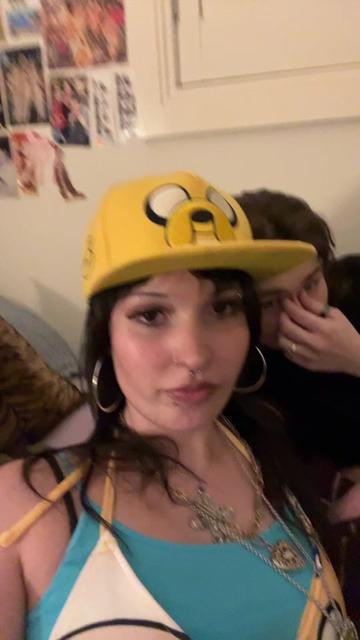 @laura