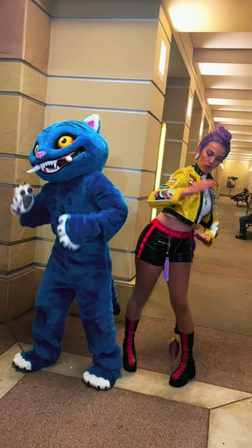 @HeyLianne cosplay