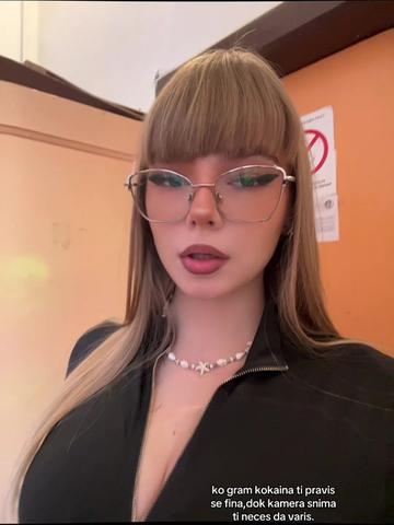@comi