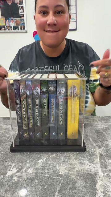 @Margielalalovesbooks📚🏋️♀️✍️